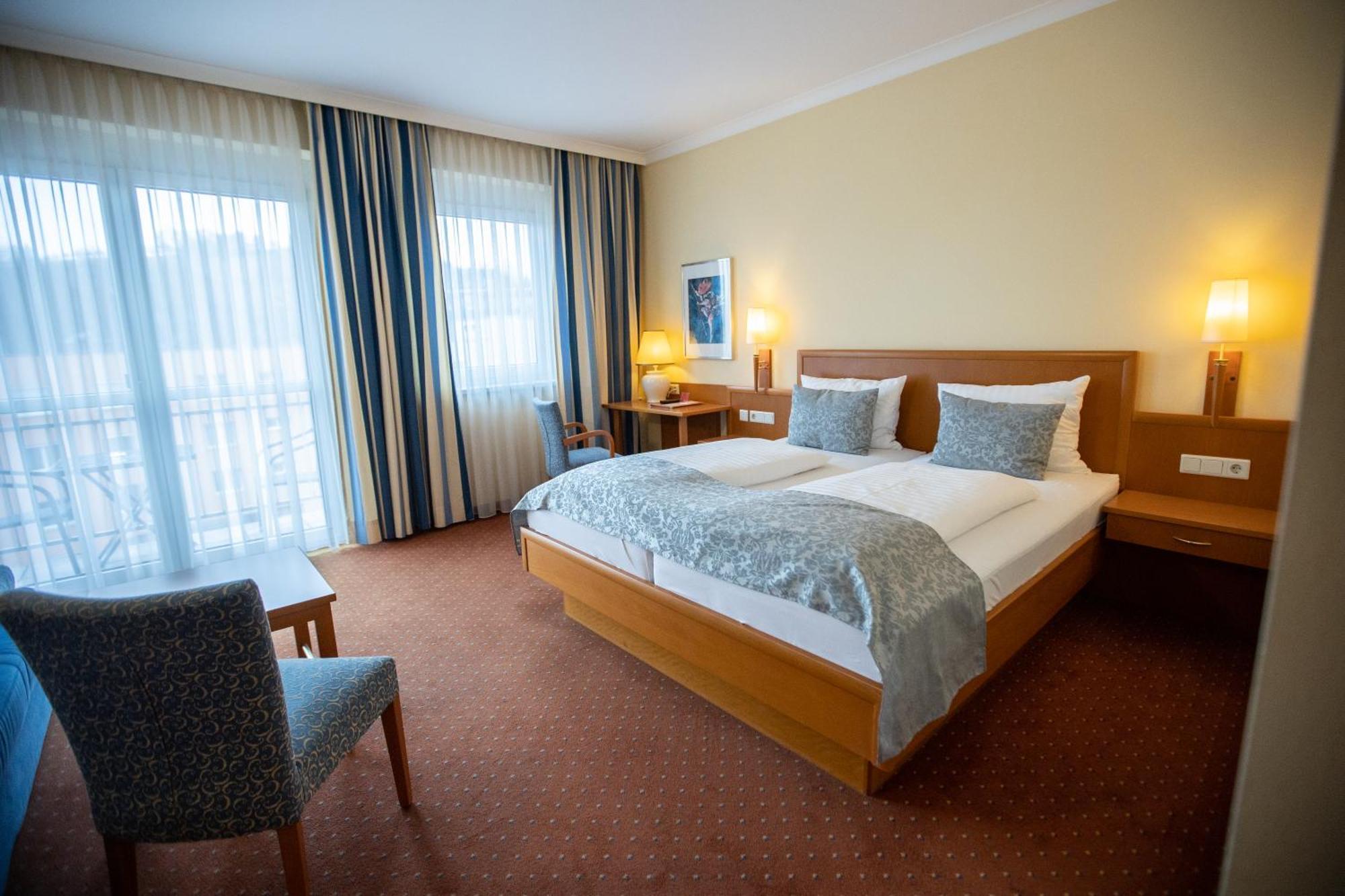 Hotel Stadt Wien Бад-Шаллербах Экстерьер фото